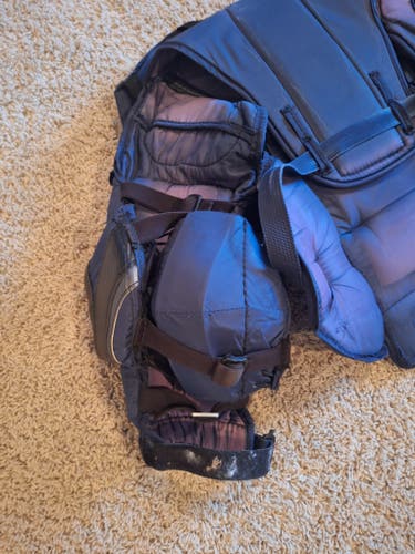 BROWN ELITE RESONATOR Large/Extra Large 2018 Goalie Chest Protector Pro Stock (Used)