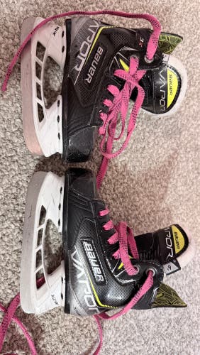 2021 Bauer Vapor 3X Hockey Skates 9 (Used)