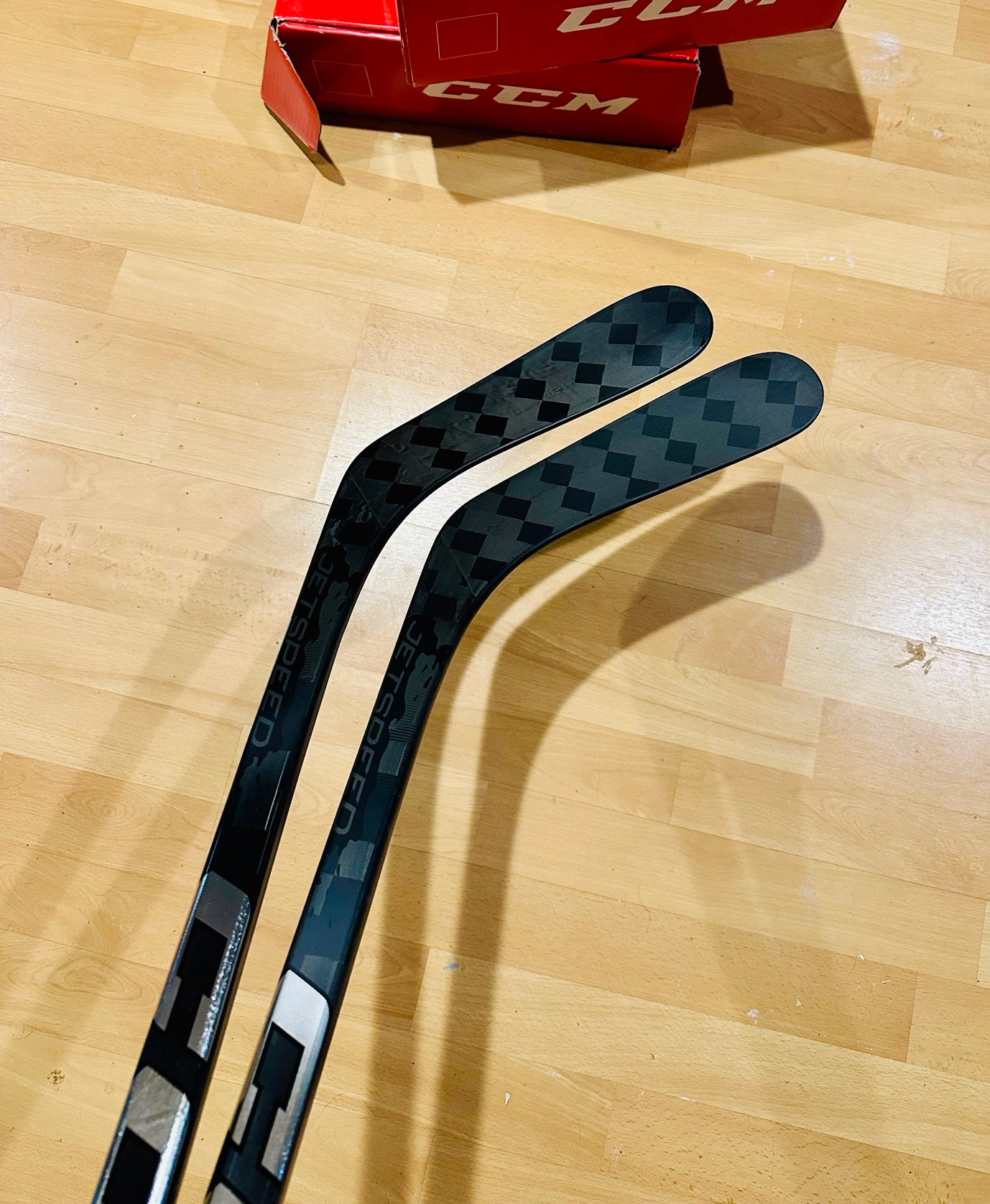 New! 2 pack! 2 x CCM FT9 Pro 65 Flex P29 Right Hand Hockey Sticks 