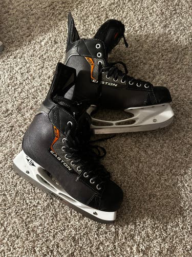 Black Easton Synergy EQ3 Hockey Skates Regular Width 10 (Used)