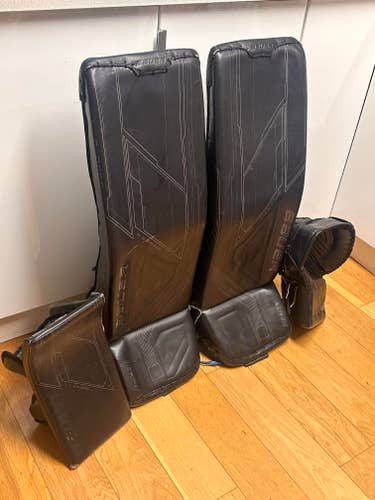 35" 2023 Bauer Mach Regular Goalie Full Set Pro Stock (Used)