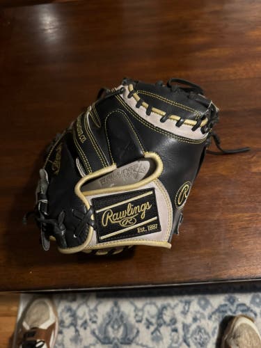 Rawlings Heart of the Hide RH Catcher's Baseball Glove 33.5" (Used)