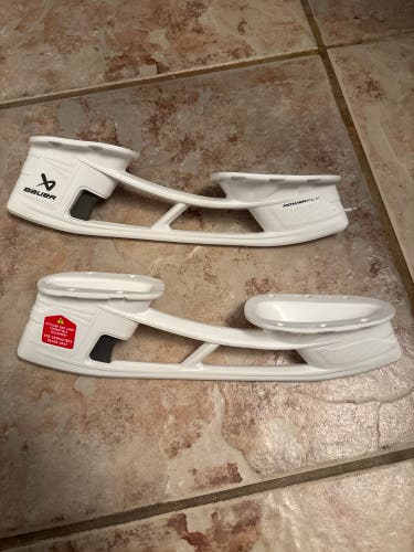 Bauer PowerFly Holders 230 (Pair)(New)