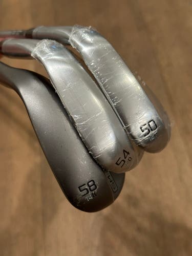 Men's Titleist Vokey SM10 Right Handed set of 3 Wedge Flex Steel Shaft (New/used lot)
