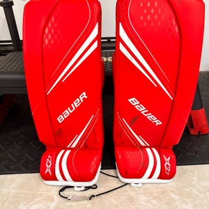Medium Bauer Vapor X2.7 Goalie Leg Pads (Used)