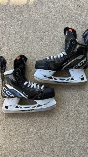 CCM Tacks Vector Hockey Premier Skates Regular Width 7.5 (Used)