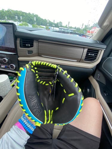 All Star S7 Elite RH Catcher's Baseball Glove 33" (Used)
