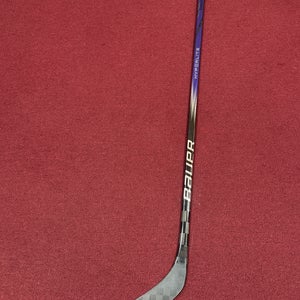 Senior Bauer Vapor Hyperlite 2 Right Handed Hockey Stick P90TM 95 Flex Pro Stock (New) Item#MNK95