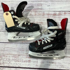 Youth Bauer NS Hockey Skates Regular Width 12 (Used)
