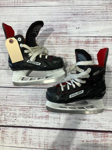 Youth Bauer NS Hockey Skates Regular Width 12 (Used)