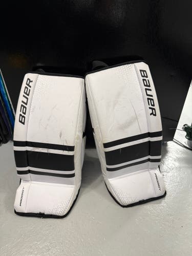 Medium Bauer GSX Prodigy Goalie Leg Pads (Used)