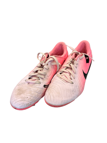 Used Nike Soccer Cleats Pink Senior 7.5 11682-S000131184