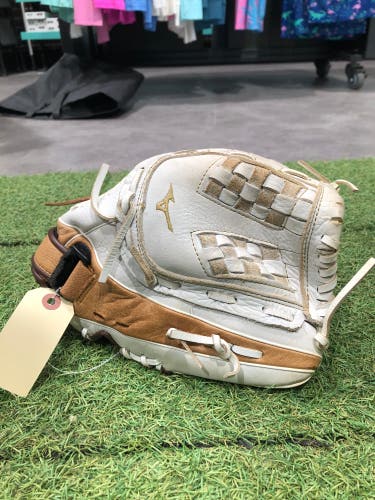 Mizuno Supreme RH Pitcher's Softball Glove 12" (Used)