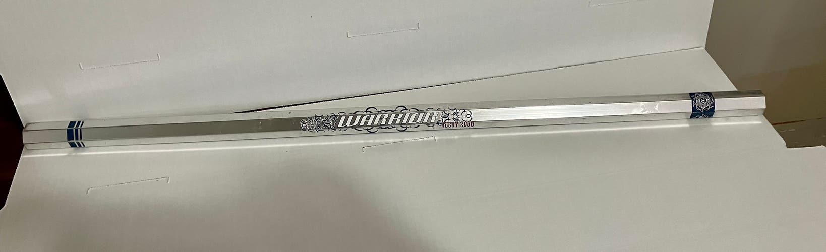 Warrior Alloy 2000 men’s lacrosse Shaft (Used) very good condition