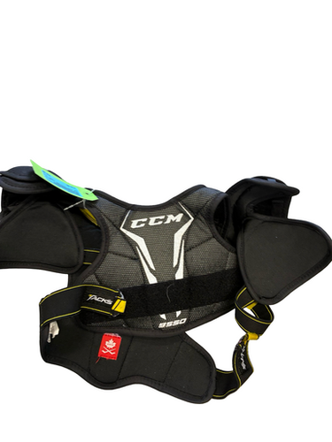 Used CCM 9550 Youth Shoulder Pads MD 11682-S000128564