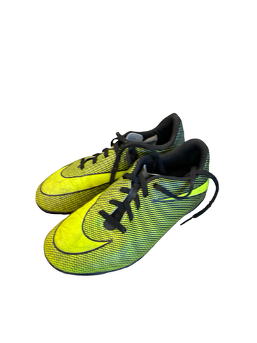 Used Nike Soccer Cleats Yellow Junior 04 11682-S000128576