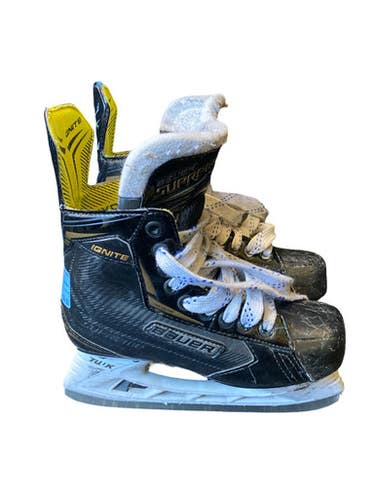 Used Bauer IGNITE Intermediate Hockey Skate Intermediate 4.0 11883-S000160268