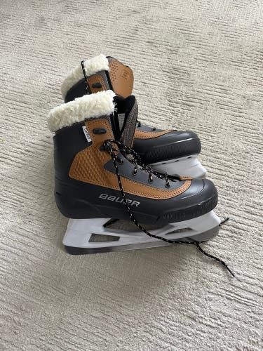 Brown/Black 2021 Bauer Whistler Hockey Skates Regular Width 8 (Used)