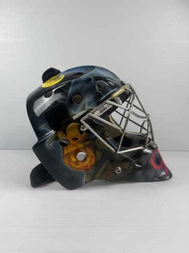 Used Senior Large Bauer Profile 950 Goalie Mask