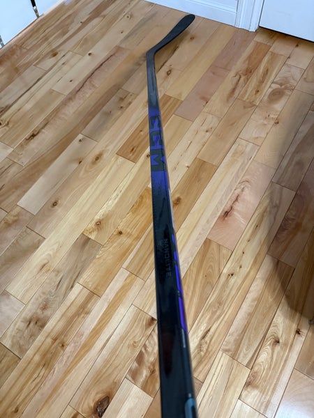 Senior CCM Ribcor Trigger 10 Pro Right Handed Hockey Stick P29 70 Flex (New)