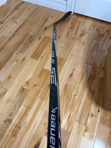 Senior Bauer Pulse Right P92 77 Flex (New with flaw)