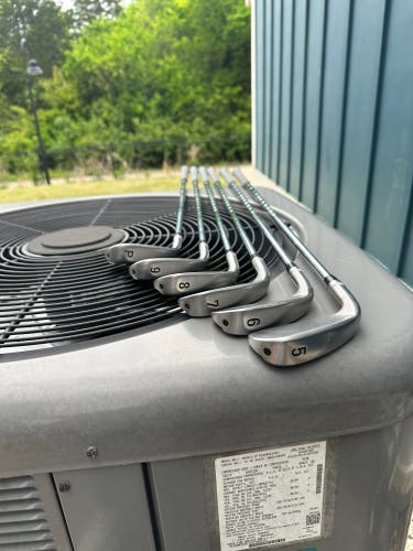 2020 Sub 70 699 v2 Satin Right Handed Iron Set Regular Flex Steel Shaft (Used)