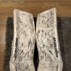 Medium Bauer Mach Goalie Leg Pads (Used)