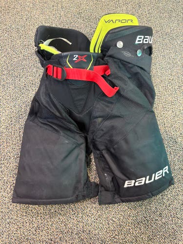 Black Junior Medium Bauer Vapor 2X Hockey Pants (Used)