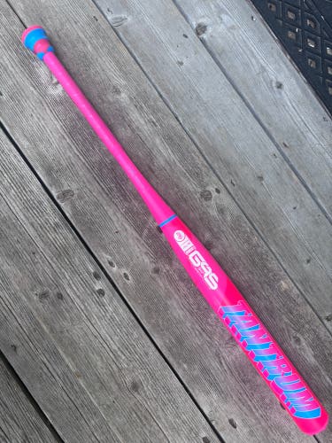 2026 Easton tantrum 34/26 SIS exclusive slowpitch. (Used)