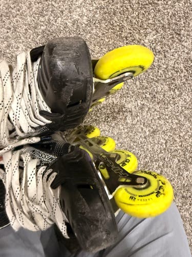 Black/White 2020 Mission Inhaler FZ-1 Hockey Skates Regular Width 7.5 (Used)