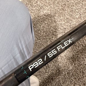 Intermediate Bauer Twitch Right Handed Hockey Stick P92 65 Flex (Used)