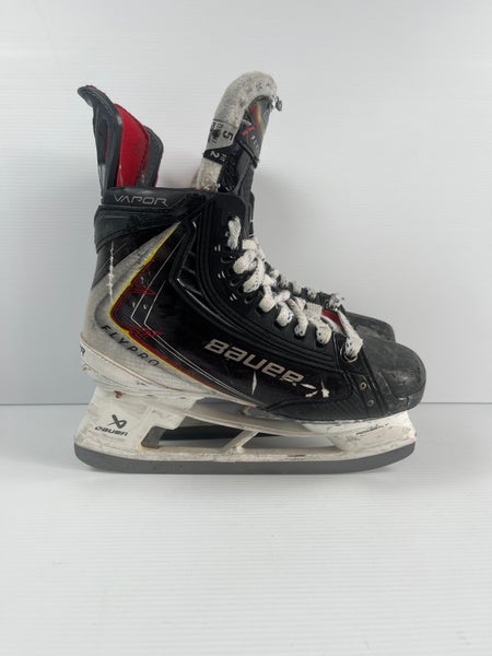 Used Size 5 Fit 2 Intermediate Bauer Vapor Flypro Hockey Skates
