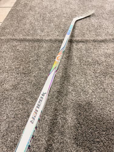 Senior Bauer Proto2 Right Handed Hockey Stick P28M 65 Flex (Used)