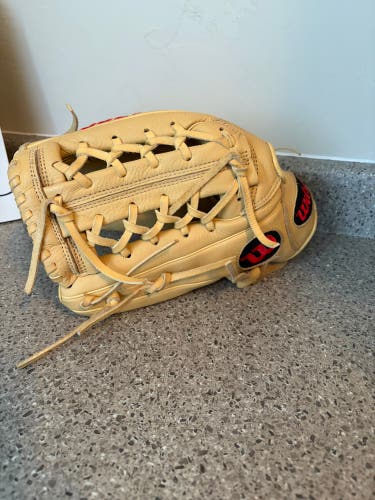 Wilson A7000 LH Pitcher's Baseball Glove 12" (Used)