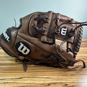 Wilson A950 RH Baseball Glove 11.5" (Used)