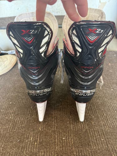 Bauer Vapor X Hockey Skates Regular Width 9 (Used)