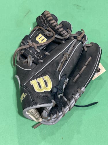 Used Wilson A1000 Right Hand Throw Baseball Glove 11.5"