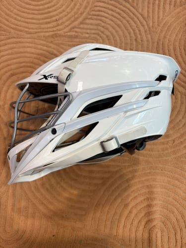White Adult Cascade XRS Helmet (Used)