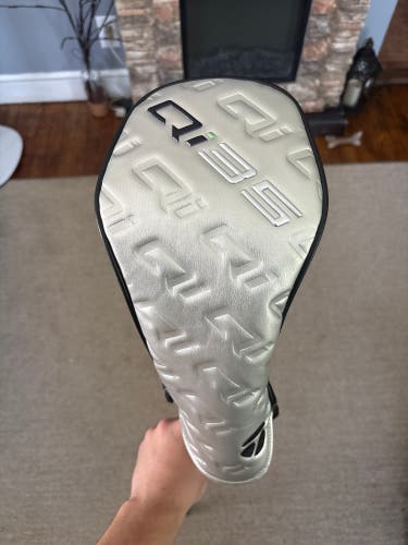 New Men's TaylorMade Qi35 RH Driver 10.5°