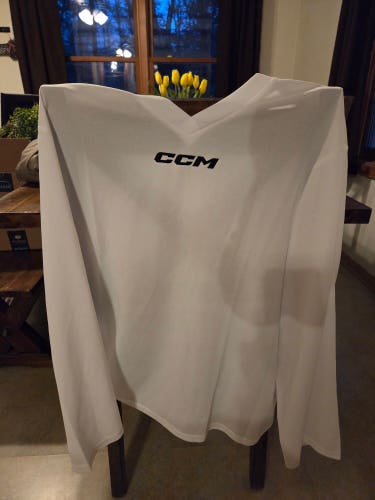 White Medium Men's CCM Practice Jersey (Used Like New)