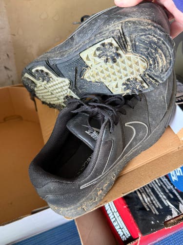 Men's Size M 9.0 (W 10.0) Nike Golf Shoes (Used)