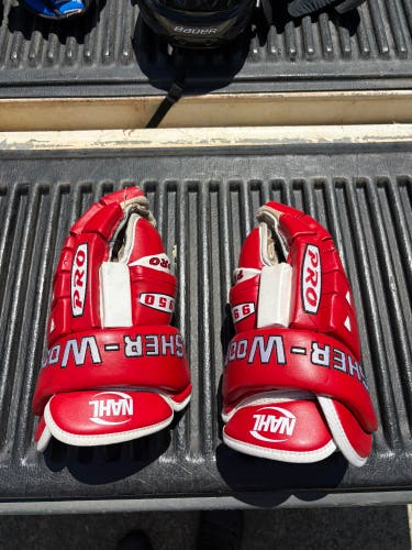 Sher-Wood 9950 Pro Gloves 14.5" (Used)