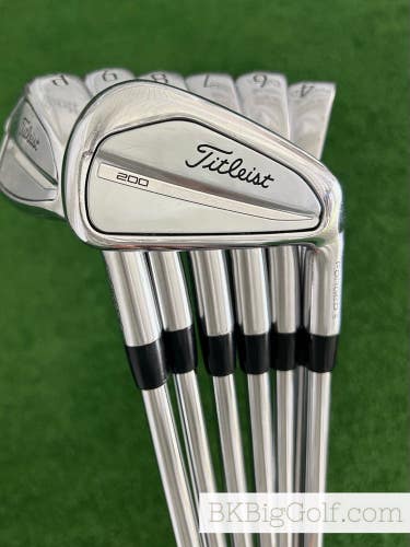 Titleist T200 23 Forged Iron Set 4-P / True Temper AMT Black Regular