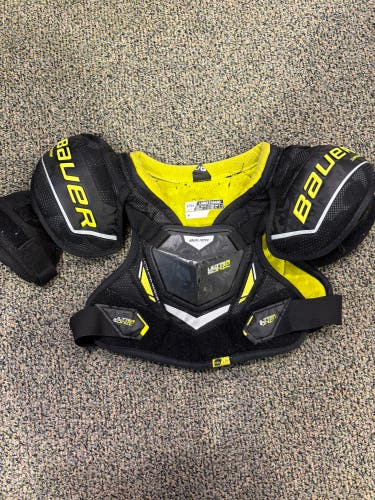 Large Youth Bauer Supreme Ultrasonic Shoulder Pads (Used)