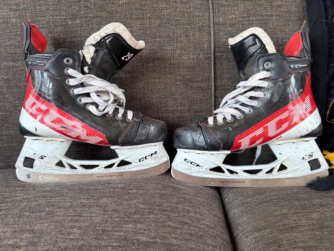 CCM JetSpeed FT4 Pro Hockey Skates Regular Width Pro Stock 7.5 (Used)