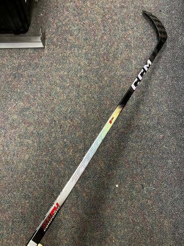 Intermediate CCM JetSpeed FT8 Pro Hockey Stick Right Handed P29+1/4 55 Flex (Used)