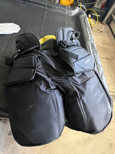 Senior Large Warrior Ritual X3E Hockey Goalie Pants (Used)