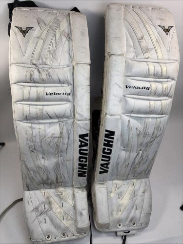 Vaughn Velocity V5 7470 Ice Hockey Leg Pads, 36+2"