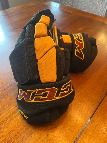 CCM HGTKPP Gloves 13" Pro Stock (Used)