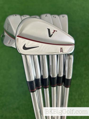Nike TW Tiger Woods VR Forged Iron Set 4-P / Dynamic Gold S300 Stiff